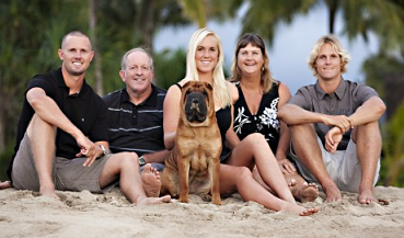 Bethany's Family (Noah, Tom, Bethany, Cheri, Tim) (http://annettersmith.hubpages.com/hub/soul-surfer- ())